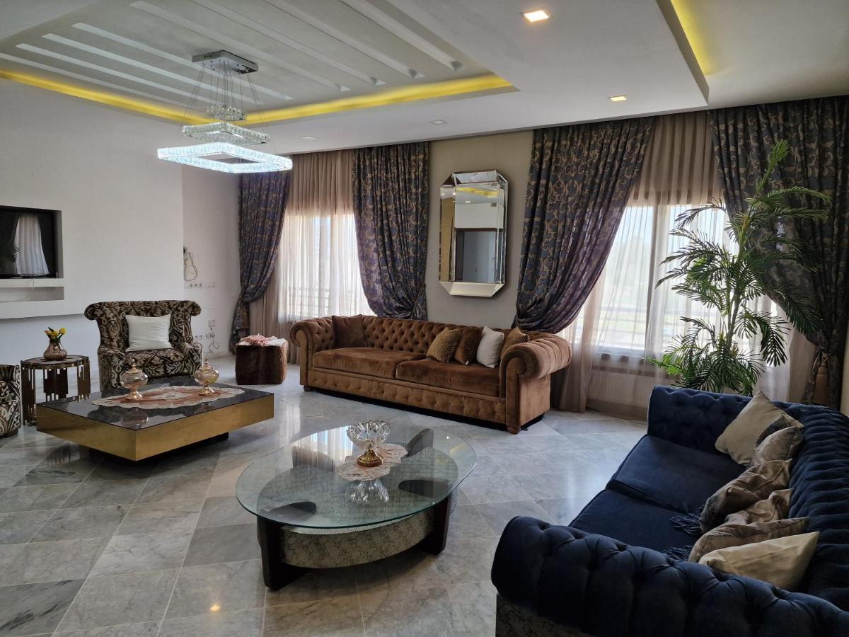 De Luxe Au Centre Urbain Nord Tunis